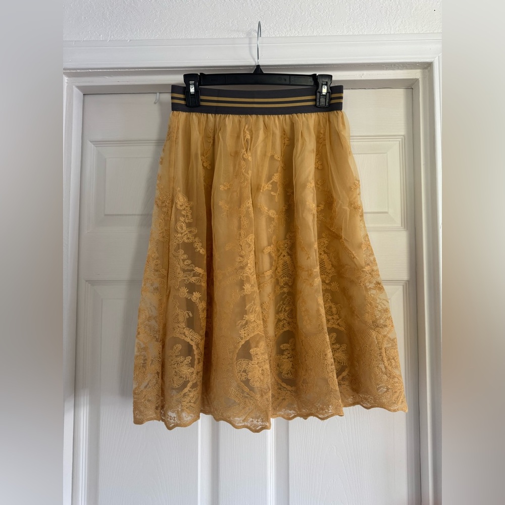 Ariat Lace Overlay Floral Stevie Midi Skirt, Size Small, Gold Dust
